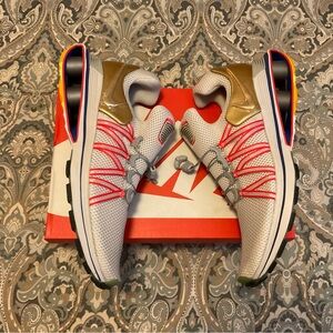 New Nike Shox Gravity Gold Swoosh Mens Sz 11.5